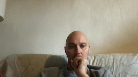 giannipaciotti online show from April 1, 2026, 1:23 pm