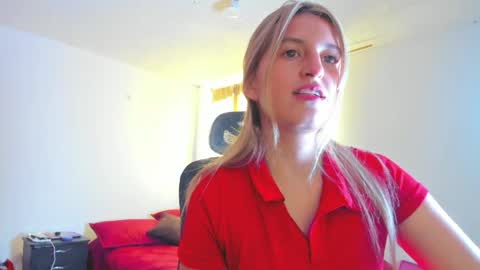 GiaRoussel online show from March 31, 2026, 4:40 pm