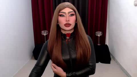 Snapshot of giaxxx01 chatting on February 24, 2025, 5:33 am Gia X online show from February 24, 2025, 5:33 am