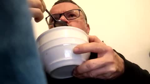 giddyup2222222 online show from November 17, 2025, 8:09 am