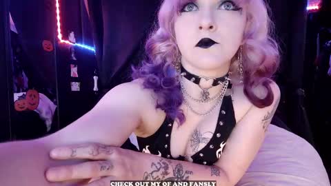 Snapshot of gigglemethis22 chatting on September 22, 2025, 5:59 pm Giggles online show from September 22, 2025, 5:59 pm