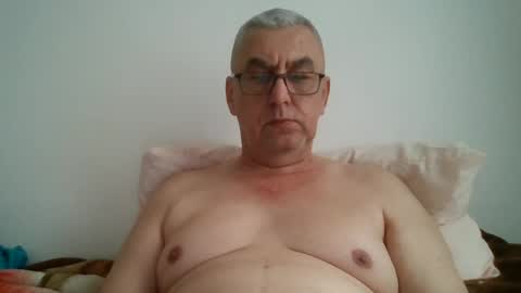 gigi1970 online show from June 17, 2026, 7:33 am