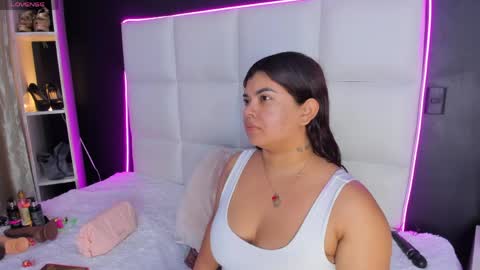 Snapshot of gigi_duran chatting on April 27, 2026, 12:47 pm Gigi online show from April 27, 2026, 12:47 pm