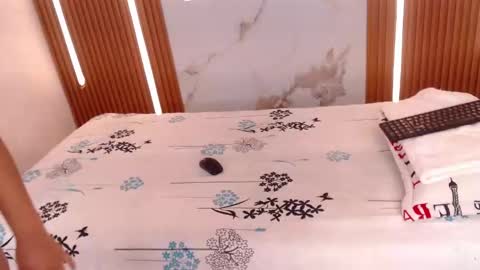 Snapshot of gigi_fly chatting on February 25, 2026, 12:04 pm Gissell online show from February 25, 2026, 12:04 pm