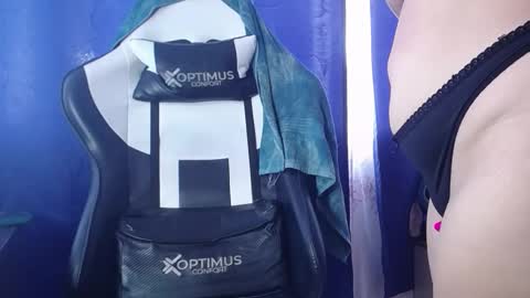 Snapshot of gigi_queens chatting on November 10, 2025, 9:58 pm gigi online show from November 10, 2025, 9:58 pm