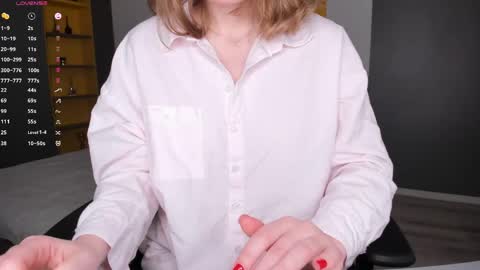 gigihadd online show from April 3, 2026, 4:49 pm