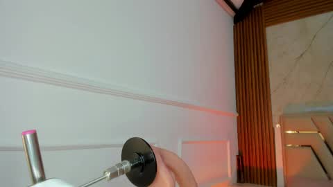 Gigi Doll online show from April 10, 2026, 11:04 am