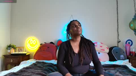 Snapshot of gigimcfee chatting on September 23, 2025, 9:18 pm G Money online show from September 23, 2025, 9:18 pm