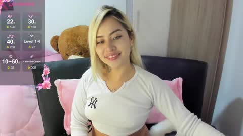 Snapshot of gigiprincesss chatting on February 13, 2025, 10:43 pm Gigi online show from February 13, 2025, 10:43 pm