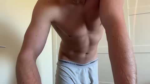 Snapshot of gigolo_amsterdam chatting on April 29, 2026, 8:40 am gigolo amsterdam023 online show from April 29, 2026, 8:40 am