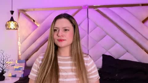 Giigii Hadid  online show from April 10, 2026, 5:50 pm