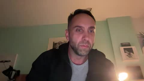 Snapshot of gilber10101 chatting on October 17, 2025, 1:09 am gilber10101 online show from October 17, 2025, 1:09 am