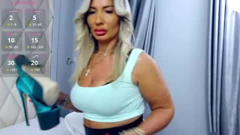 Snapshot of ginabear chatting on June 30, 2026, 6:20 pm Gina online show from June 30, 2026, 6:20 pm