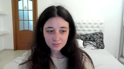 Kate online show from September 30, 2025, 10:42 am