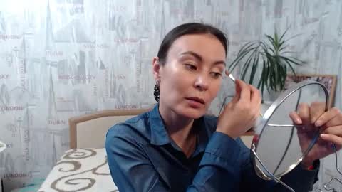 Snapshot of ginaxsoulah__ chatting on October 5, 2025, 10:35 am ginaxsoulah   online show from October 5, 2025, 10:35 am