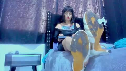 Miss online show from October 13, 2025, 5:35 pm