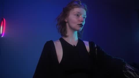        im expecting 350 thumbs up on my altar   online show from October 8, 2025, 10:07 pm