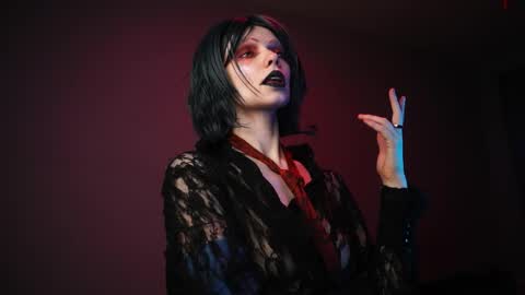        im expecting 350 thumbs up on my altar   online show from April 8, 2026, 10:21 pm