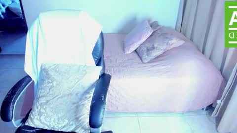 Snapshot of ginger_smil chatting on January 14, 2026, 12:00 pm Diana online show from January 14, 2026, 12:00 pm