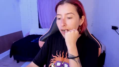 Snapshot of ginger_sweetty chatting on February 13, 2025, 11:15 pm Ginger online show from February 13, 2025, 11:15 pm