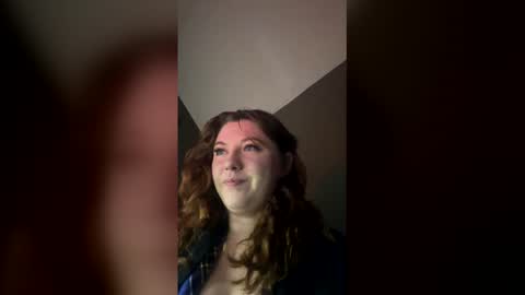 gingerbabyy1997 online show from May 12, 2026, 9:06 am