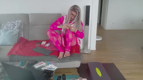 Snapshot of gingerpink1911 chatting on January 8, 2026, 10:50 am GingerPink online show from January 8, 2026, 10:50 am