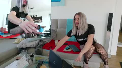 Snapshot of gingerpink1911 chatting on March 30, 2026, 1:23 pm GingerPink online show from March 30, 2026, 1:23 pm