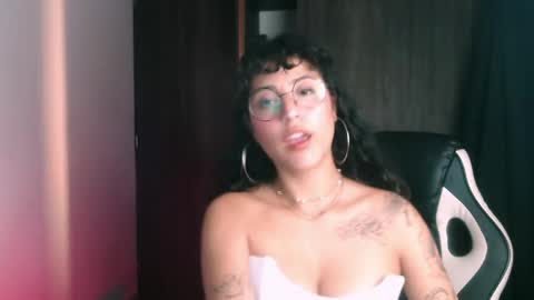 giny_bean online show from May 26, 2026, 3:13 am