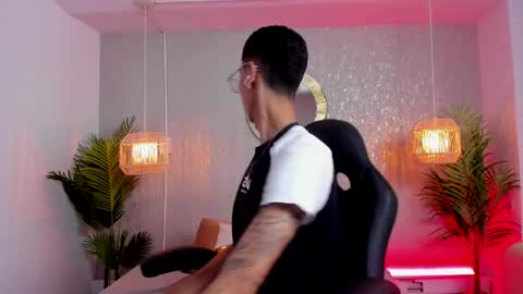 Gio Carangi online show from April 4, 2026, 3:05 am