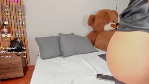 gio_gray online show from July 4, 2026, 8:31 am