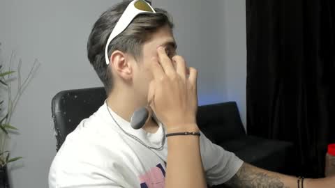 Snapshot of gio_russo chatting on December 14, 2024, 12:11 am GioRusso online show from December 14, 2024, 12:11 am