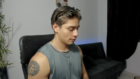 Snapshot of gio_russo chatting on December 17, 2024, 4:12 am GioRusso online show from December 17, 2024, 4:12 am