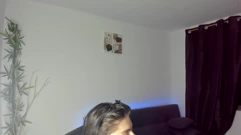 Snapshot of gio_russo chatting on December 24, 2024, 4:11 am GioRusso online show from December 24, 2024, 4:11 am