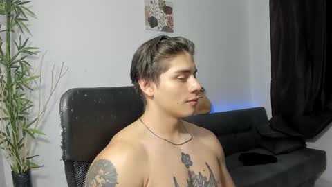 Snapshot of gio_russo chatting on December 28, 2024, 10:23 pm GioRusso online show from December 28, 2024, 10:23 pm