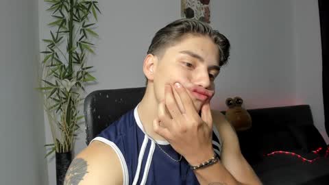 Snapshot of gio_russo chatting on January 14, 2025, 5:19 am GioRusso online show from January 14, 2025, 5:19 am