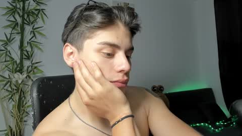 Snapshot of gio_russo chatting on January 25, 2025, 9:25 pm GioRusso online show from January 25, 2025, 9:25 pm