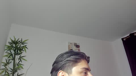 Snapshot of gio_russo chatting on January 28, 2025, 1:39 am GioRusso online show from January 28, 2025, 1:39 am