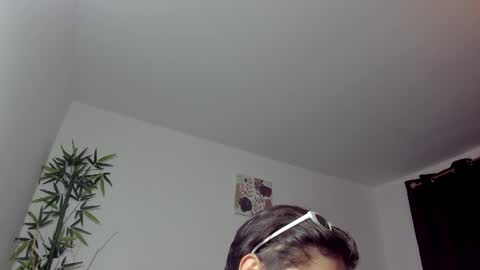 Snapshot of gio_russo chatting on February 18, 2025, 2:49 am GioRusso online show from February 18, 2025, 2:49 am