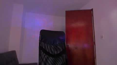 Snapshot of gio_russo chatting on September 9, 2025, 10:09 pm GioRusso online show from September 9, 2025, 10:09 pm