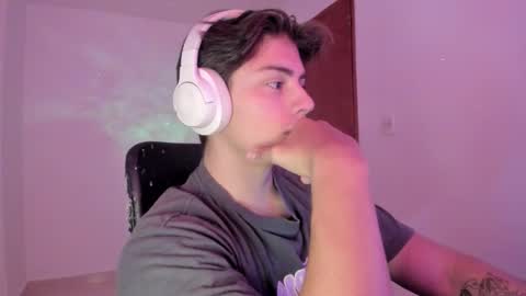 Snapshot of gio_russo chatting on September 15, 2025, 5:35 pm GioRusso online show from September 15, 2025, 5:35 pm