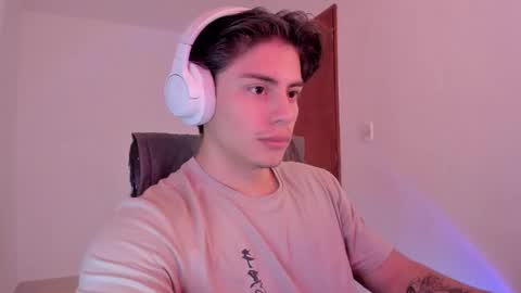 Snapshot of gio_russo chatting on October 7, 2025, 4:37 pm GioRusso online show from October 7, 2025, 4:37 pm