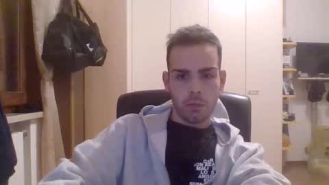 gionnylove online show from December 2, 2025, 4:35 pm