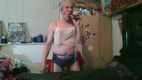 Snapshot of giovanni131971 chatting on February 18, 2026, 4:52 am giovanni131971 online show from February 18, 2026, 4:52 am