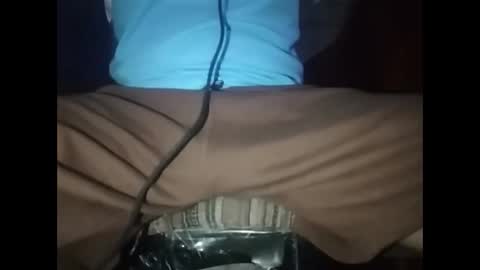 Snapshot of giovannyca chatting on January 2, 2025, 5:03 am GuidoGiovan online show from January 2, 2025, 5:03 am