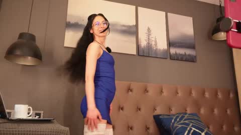 Nikki online show from May 30, 2026, 2:47 pm
