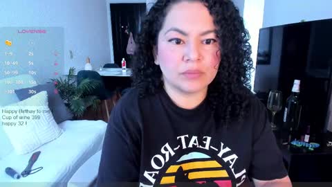 girl_inline online show from September 21, 2025, 8:54 pm