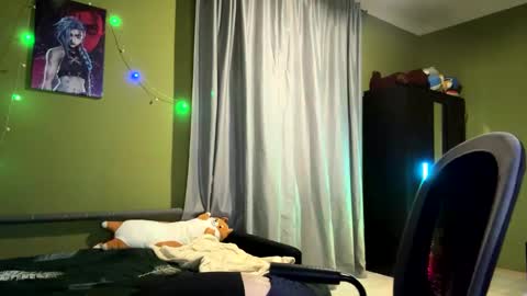 Meowww online show from December 25, 2024, 2:23 pm