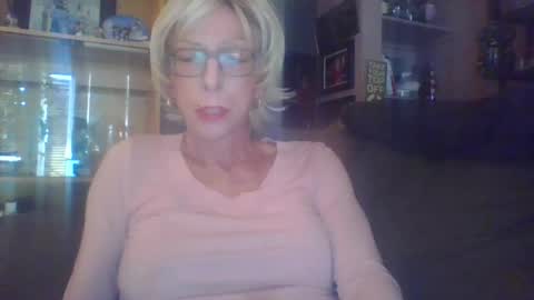 Girlinrock online show from May 17, 2026, 12:41 am
