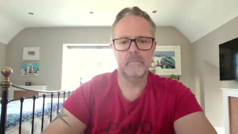 Snapshot of girlsandbikes chatting on February 25, 2025, 12:24 pm girlsandbikes online show from February 25, 2025, 12:24 pm