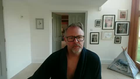 Snapshot of girlsandbikes chatting on September 29, 2025, 8:52 am girlsandbikes online show from September 29, 2025, 8:52 am